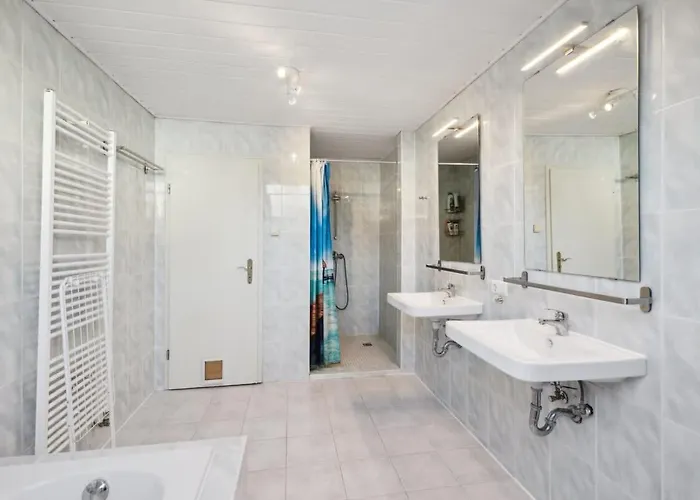 בית נופש B - 5 Personen